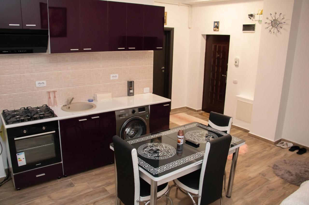 Apartament Capitala Militari Roşu Extérieur photo