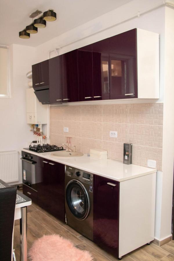 Apartament Capitala Militari Roşu Extérieur photo